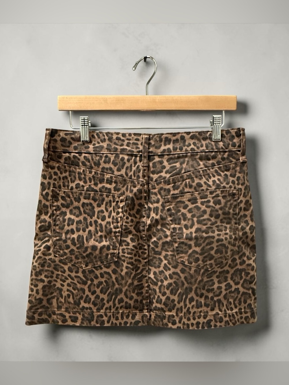 NWT Gap Women’s Leopard Print Mini Skirt! Size 6! NEW! - Picture 3 of 7